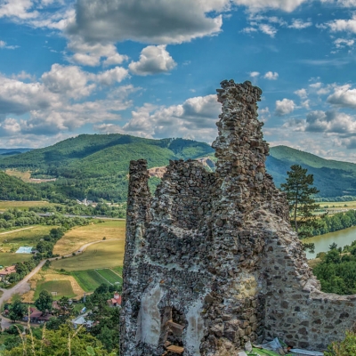 Zrúcanina hradu Revište2